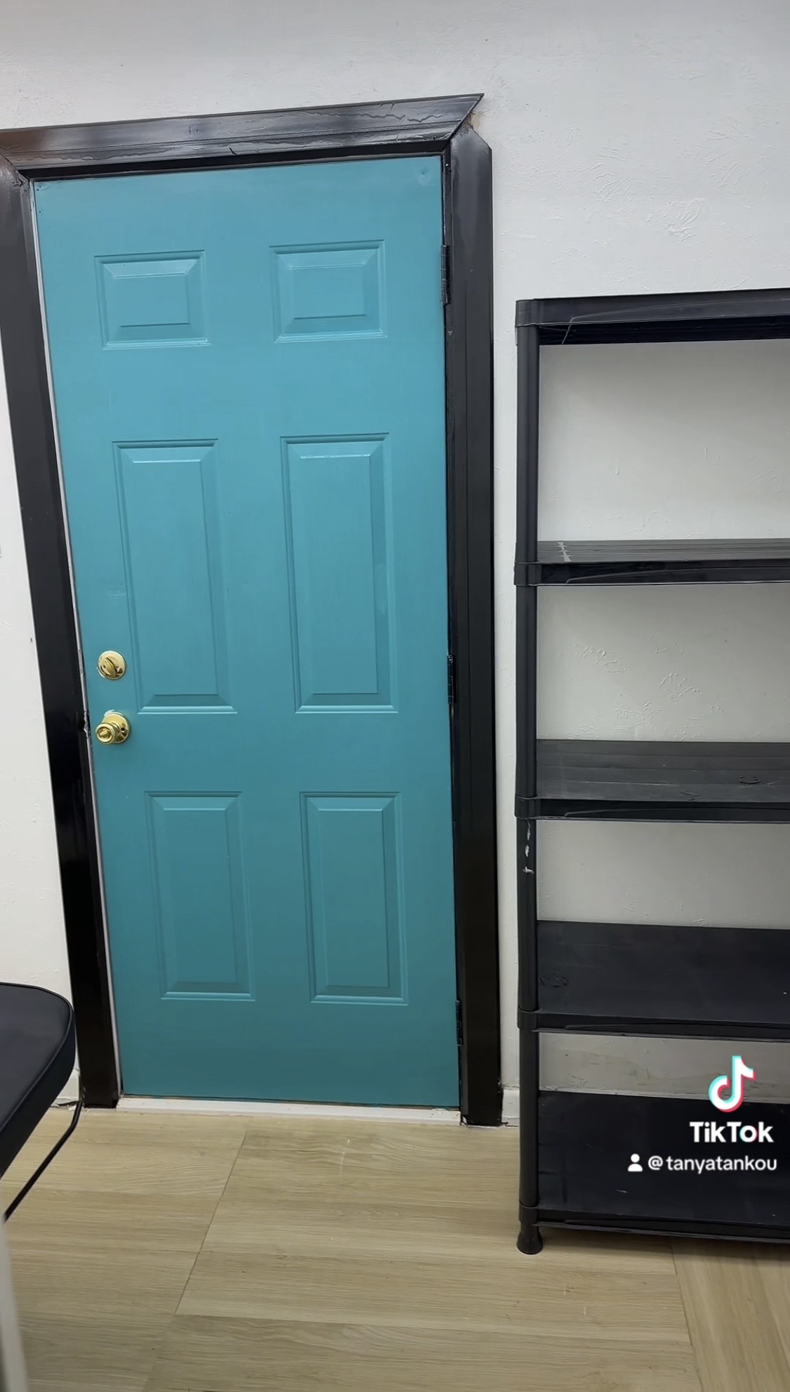 Furnished private beauty room at Big Boss Bundles in Pflugerville